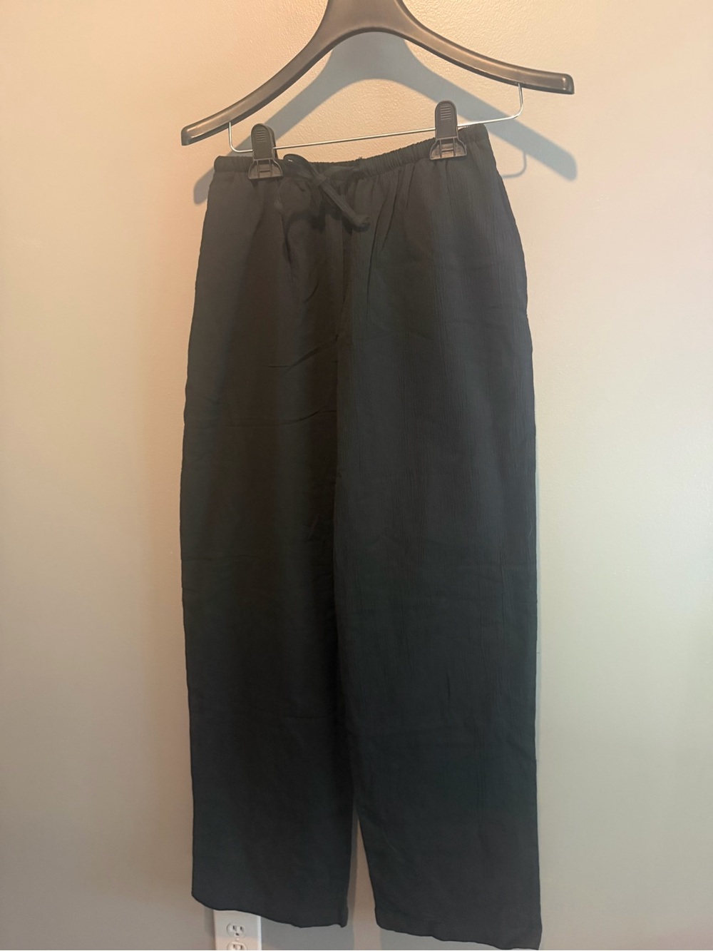 Women's Black Elastic-Waist Drawstring Pants